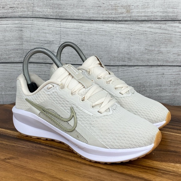 Nike Downshifter 13 Light Bone Neutral Olive Running Shoe FD6476-010 Womens Sz 5 - Picture 2 of 11